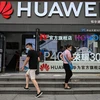 Một cửa hàng của Huawei ở Vũ Hán, Trung Quốc. (Ảnh: AFP/TTXVN)