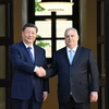 Chủ tịch Trung Quốc Tập Cận Bình (trái) và Thủ tướng Hungary Viktor Orban trong cuộc gặp ở Budapest ngày 9/5. (Ảnh: THX/TTXVN)