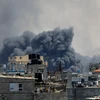 Khói bốc lên sau cuộc không kích trong xung đột Hamas-Israel tại Rafah, Dải Gaza, ngày 7/5. (Ảnh: THX/TTXVN)