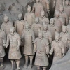 Tượng Binh mã Tần Thủy Hoàng là một quần thể tượng người, ngựa bằng đất nung được sắp đặt trong 3 hầm mộ riêng biệt, ước tính có hơn 8.000 binh sỹ cùng với 130 xe ngựa, 520 ngựa. (Ảnh: Thành Dương/TTXVN)