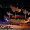 Chương trình nghệ thuật “Chuyến tàu huyền thoại” là một vở đại nhạc kịch ngoài trời lần đầu tiên được tổ chức trên sông Sài Gòn. (Ảnh: Thu Hương/TTXVN)