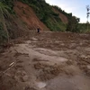 Mưa to kéo dài gây sạt lở đất tại xã Mường Kim, huyện Than Uyên, tỉnh Lai Châu. (Ảnh: TTXVN)