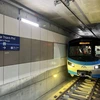 Đoàn tàu đầu tiên của tuyến Metro số 1 (Bến Thành-Suối Tiên) chạy thử nghiệm trên toàn tuyến, đoạn Nhà ga ngầm Bến Thành, Thành phố Hồ Chí Minh. (Ảnh: TTXVN phát)