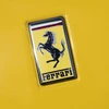 Biểu tượng nhà sản xuất ôtô Ferrari. (Ảnh: AFP/TTXVN)