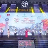 Đại biểu thực hiện nghi thức khai mạc Festival Thu Hà Nội lần thứ 2. (Ảnh: Thanh Tùng/TTXVN)