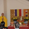 Sư thầy Thích Viên Minh tại lễ cầu an cho bà con cộng đồng Việt Nam tại Bỉ. (Ảnh Hương Giang/Vietnam+)