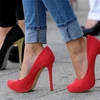 Phụ nữ Nga sẽ bị cấm không được dùng giày cao gót?