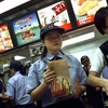 McDonald's lo ngại kinh doanh ảm đạm sau bê bối thịt bẩn