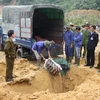 Công an tỉnh Lào Cai tiêu hủy hơn 260kg thực phẩm nhập lậu