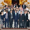 Thủ tướng tiếp các nhà báo dự Hội nghị mạng thông tin châu Á