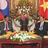 Phó Thủ tướng Vũ Văn Ninh tiếp Phó Thủ tướng Lào Buttanavong