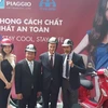 Piaggio Việt Nam ra mắt mũ bảo hiểm gắn tai nghe không dây