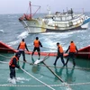 Cứu thành công tàu cá Trung Quốc và 6 thuyền viên trên biển