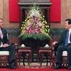 Chủ tịch nước Trương Tấn Sang tiếp Bộ trưởng Quốc phòng Hoa Kỳ Ashton Carter. (Ảnh: Nguyễn Khang/TTXVN)