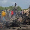 Binh sỹ Somalia phong tỏa hiện trường vụ đánh bom. (Ảnh: AFP/TTXVN)
