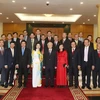 Tổng Bí thư Nguyễn Phú Trọng chụp ảnh chung với các đại biểu. (Ảnh: Trí Dũng/TTXVN)