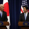 Thủ tướng Shinzo Abe đã điện đàm với Phó Tổng thống Mỹ Joe Biden. (Nguồn: Reuters)