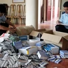 Số thuốc tân dược nhập lậu bị thu giữ. (Ảnh: Nguyễn Hoàng/Vietnam+)