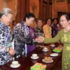Phó Chủ tịch nước Nguyễn Thị Doan cũng các đại biểu. (Ảnh: Doãn Tấn/TTXVN)