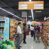 Khách mua hàng tại Vinmart Biên Hòa trong ngày khai trương (28/8). (Nguồn: Vinmart)