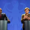 Thủ tướng Đức Angela Merkel và Tổng thống Nam Phi Jacob Zuma tại một cuộc họp báo ở Berlin ngày 10/11. (Nguồn: AFP)