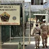 Quang cảnh bên ngoài nhà tù của Hải quân Mỹ trên vịnh Guantanamo, Cuba. (Ảnh: AFP/TTXVN)