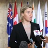 Phó Chủ tịch Ủy ban châu Âu Federica Mogherini trả lời phỏng vấn báo chí. (Ảnh: Đỗ Quyên/TTXVN)