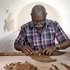 Nghệ nhân người Cuba Jose Castelar, 72 tuổi. (Ảnh: EPA/TTXVN)