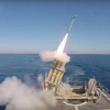 Tên lửa Vòm sắt trên biển được phóng từ tàu chiến Israel ngày 18/5 vừa qua. (Nguồn: Times of Israel)
