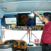 Thiết bị giám sát hành trình (hộp đen) được lắp đặt trên xe khách tuyến Hạ Long-Hà Nội. (Ảnh: Nguyễn Đán/TTXVN)