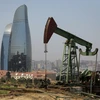 Một trạm bơm dầu ở Baku, Azerbaijan. (Ảnh: AP/TTXVN)
