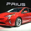 Một mẫu xe Prius của Toyota được giới thiệu trong buổi họp báo trước thềm triển lãm ôtô Tokyo của Nhật Bản. (Ảnh: AFP/TTXVN)