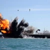Một cuộc tập trận của quân đội Iran ở eo biển Hormuz. (Ảnh: AFP/TTXVN) 