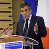 Ông Francois Fillon phát biểu tại một cuộc gặp ở Paris ngày 8/3 vừa qua. (Ảnh: EPA/TTXVN)