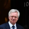 Bộ trưởng phụ trách Brexit David Davis sau cuộc họp nội các ở London ngày 14/3 vừa qua. (Ảnh: AFP/TTXVN)