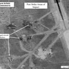 Sân bay Shayrat bị tàn phá sau vụ tấn công tên lửa hành trình Tomahawk từ các tàu khu trục của Mỹ ngày 7/4 vừa qua. (Ảnh: EPA/TTXVN)