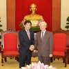 Tổng Bí thư Nguyễn Phú Trọng tiếp Chủ tịch Đảng Hành động nhân dân Singapore (PAP) Khaw Boon Wan đang thăm và làm việc tại Việt Nam. (Ảnh: Trí Dũng/TTXVN)