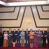 Đại diện thường trực 10 nước thành viên ASEAN, các quan chức cấp cao của Ban Thư ký ASEAN và các đại diện thuộc Bộ Ngoại giao và Tổng cục Du lịch Trung Quốc. (Ảnh: THX/TTXVN)