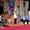 Nhà vua Maha Vajiralongkorn (giữa) tại lễ ký ban hành Hiến pháp năm 2017. (Ảnh: EPA/TTXVN)