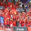 Niềm vui của các cổ động viên Việt Nam trên khán đài sau khi đội nhà ghi bàn. (Ảnh: Quốc Khánh/TTXVN)