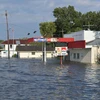 Cảnh ngập lụt do mưa lớn sau bão Harvey ở Nome, bang Texas ngày 31/8. (Ảnh: AFP/TTXVN)