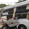 Xe khách đối đầu xe container ở Bình Thuận, khiến 2 người tử vong