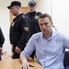 Ông Alexei Navalny tại một phiên tòa ở Moskva ngày 12/6 vừa qua. (Ảnh: Reuters/TTXVN)