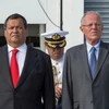 Bộ trưởng Quốc phòng Peru Neco Diego Nieto và Tổng thống Pedro Pablo Kuczynski. (Nguồn: gettyimages)