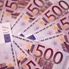 Đồng euro tại một ngân hàng ở Paris, Pháp. (Ảnh: AFP/TTXVN)