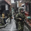 Binh sỹ Colombia tuần tra tại khu vực Medellin, Antioquia ngày 27/4 vừa qua. (Ảnh: AFP/TTXVN)