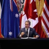 Bộ trưởng Thương mại Quốc tế Canada Francois-Philippe Champagne tại lễ ký Hiệp định Đối tác toàn diện và tiến bộ xuyên Thái Bình Dương (CPTPP) ở Santiago của Chile ngày 8/3 vừa qua. (Ảnh: AFP/TTXVN)