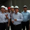 Bộ trưởng Giao thông Vận tải Nguyễn Văn Thể và đoàn công tác làm việc với Công ty Hữu hạn Tập đoàn Cục 6 đường sắt Trung Quốc (tổng thầu EPC) tại khu Depor Hà Đông. (Ảnh: Huy Hùng/TTXVN)