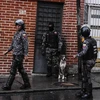 Lực lượng an ninh Venezuela điều tra sau vụ tấn công nhằm vào Tổng thống Nicolas Maduro tại Caracas ngày 4/8 tới. (Ảnh: AFP/TTXVN)