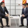 Thủ tướng Nhật Bản Shinzo Abe và Tổng thống Mông Cổ Khaltmaa Battulga. (Nguồn: Kyodo/japantimes)
